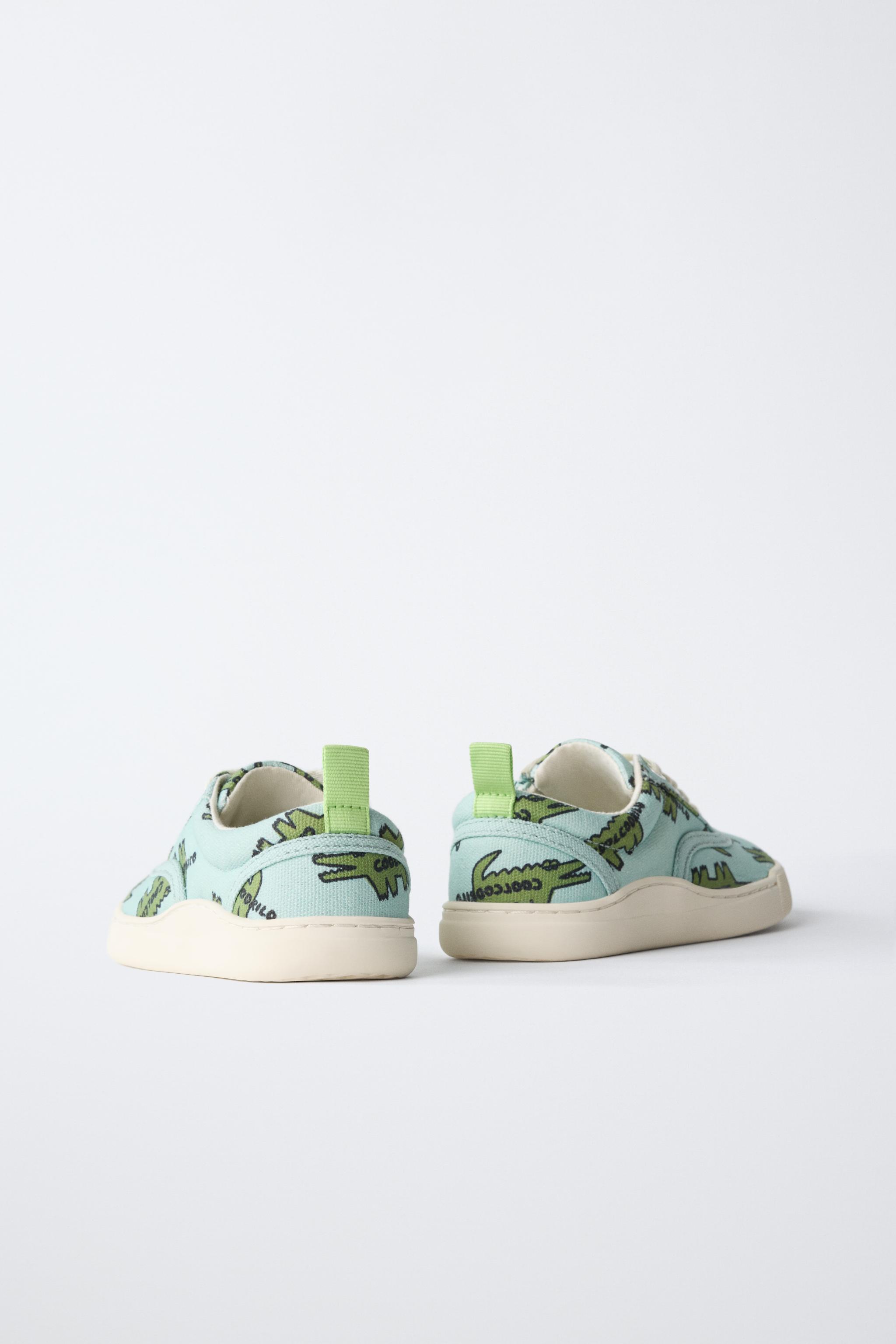 PRINTED SNEAKERS